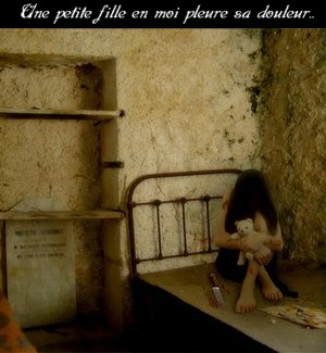 UnE pEtItE fiLLe Si SeuLe 